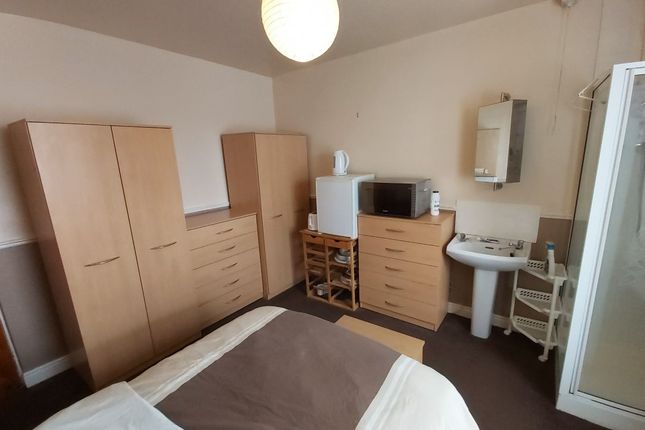 Room to rent in Terry Street, York