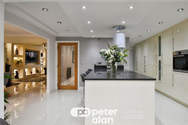 17, Hawthorn Drive, Merthyr Tydfil photo 4