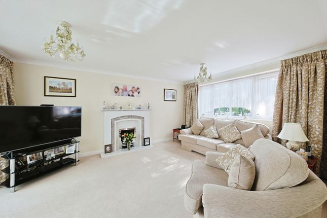 Woodside, Jenny Brough Lane, Hessle photo 3