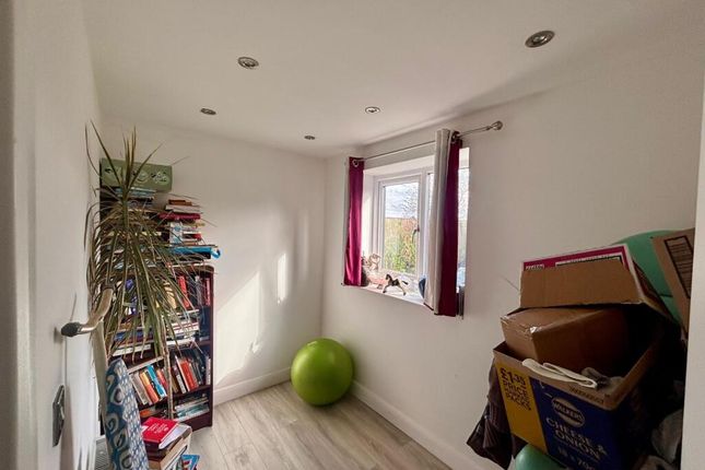 34 Sandene Avenue, Sandene Avenue, Huddersfield photo 5
