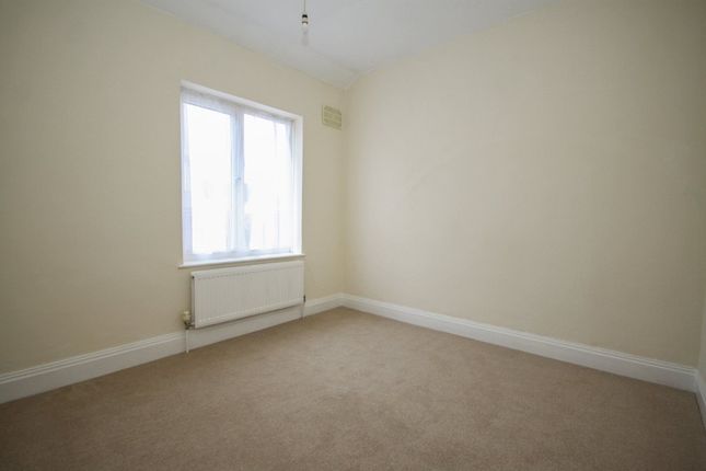 Flat for sale in St. Marks Avenue, Gravesend