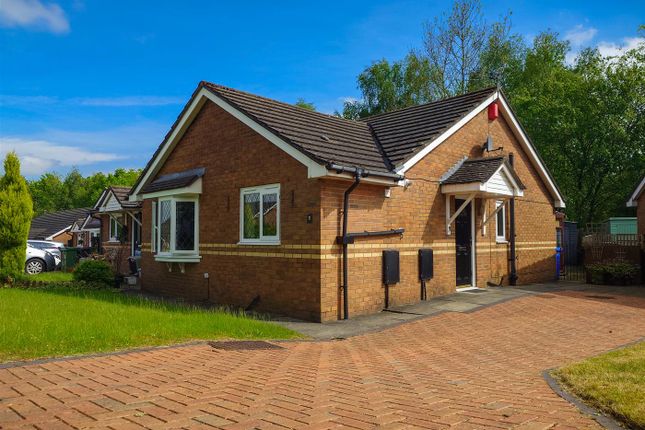 Thumbnail Semi-detached bungalow for sale in Ringwood Avenue, Hyde