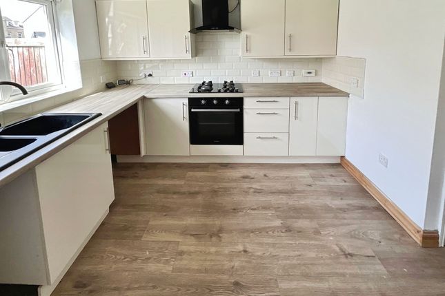 9 Stonecross Close, Accrington photo 3