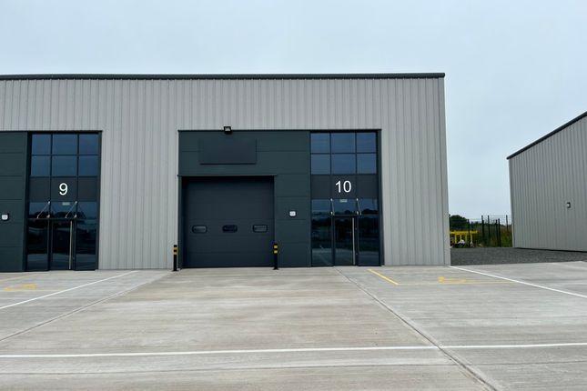 Thumbnail Industrial to let in Unit 10 Trident Business Park, Llangefni, Anglesey