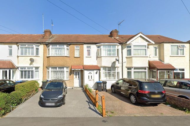 Thumbnail Flat to rent in Larmans Road, Enfield