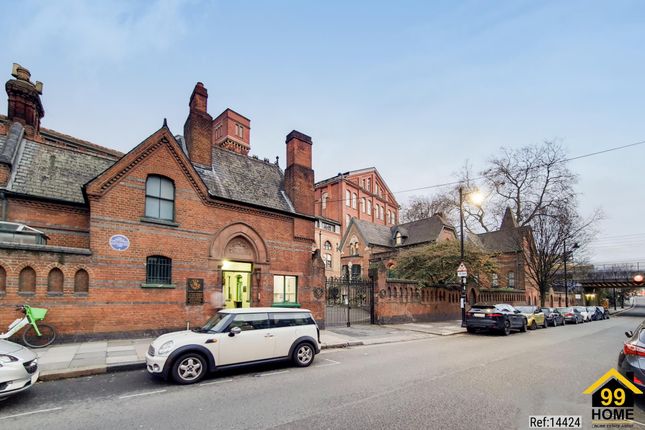Flat 131, Lexington Building, London photo 4