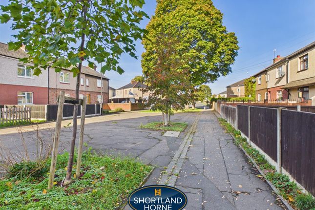 Craigends Avenue, Coventry photo 2