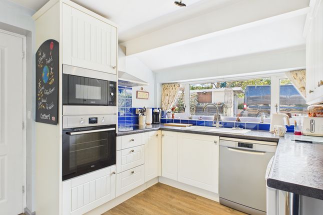 10, Mortimer Close, Bridgwater photo 3