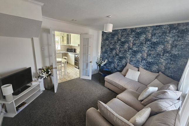 Summersgill Close, Heywood photo 2