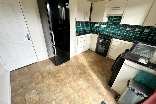 8, Borrowdale Avenue, Blackburn photo 3