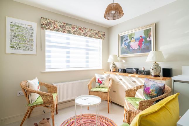 46, Willow Croft Drive, Matlock photo 3