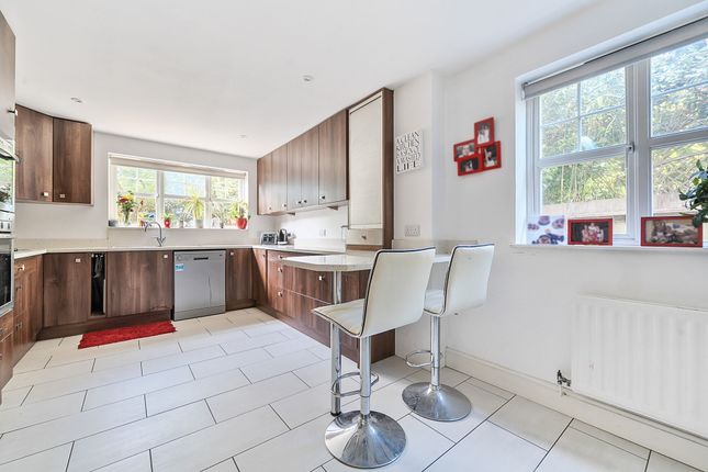 5, Charwood Close, Shenley, Radlett photo 4