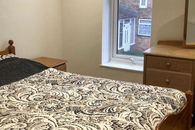 82, Crosse Courts, Basildon photo 2
