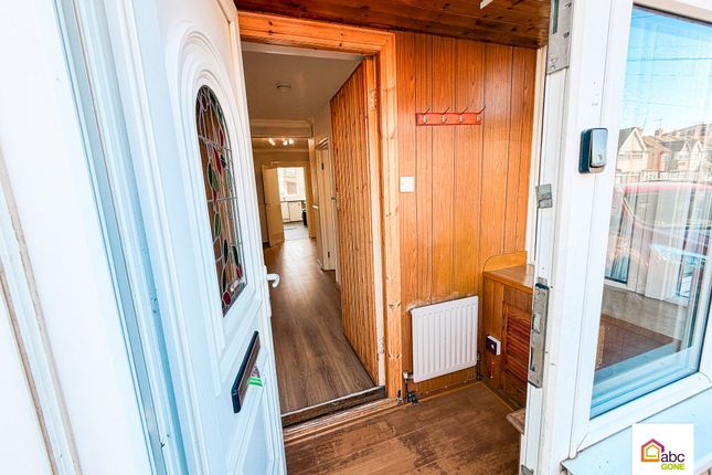 189, Third Avenue, Dagenham photo 2