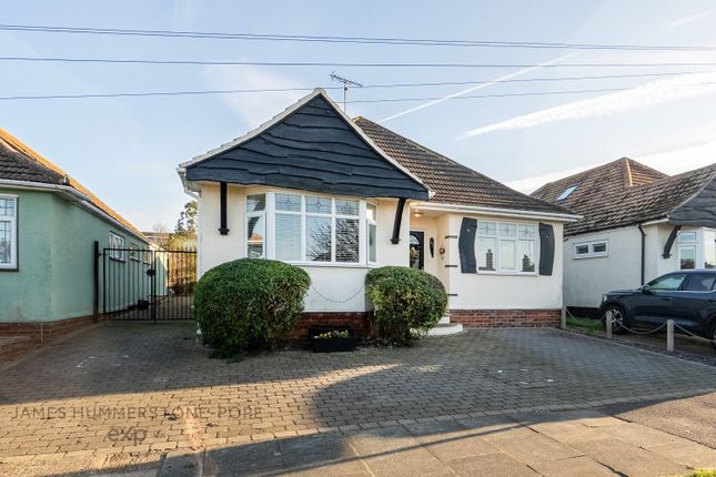 Thumbnail Bungalow for sale in Botany Road, Kingsgate, Broadstairs