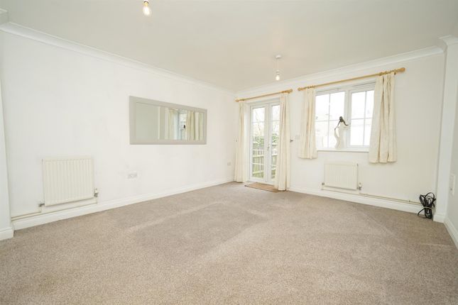 6, Coronation Mews, Leighton Buzzard photo 2