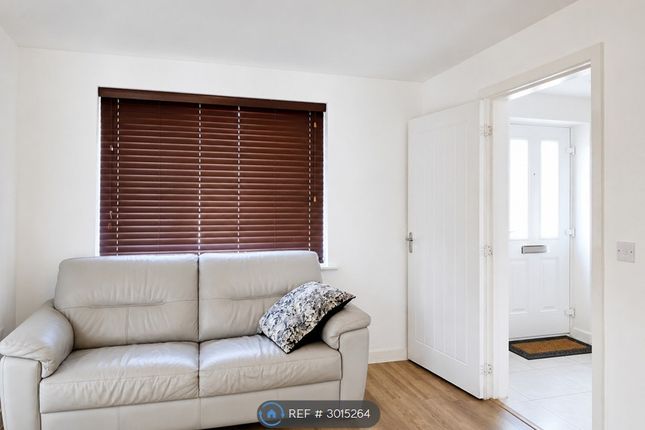 Hare Crescent, Hethersett, Norwich photo 4