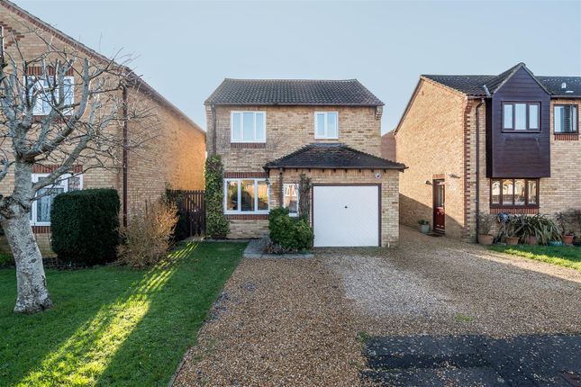 3-bed detached on 9, Goldfinch Lane, Lee-On-The-Solent, £390,000