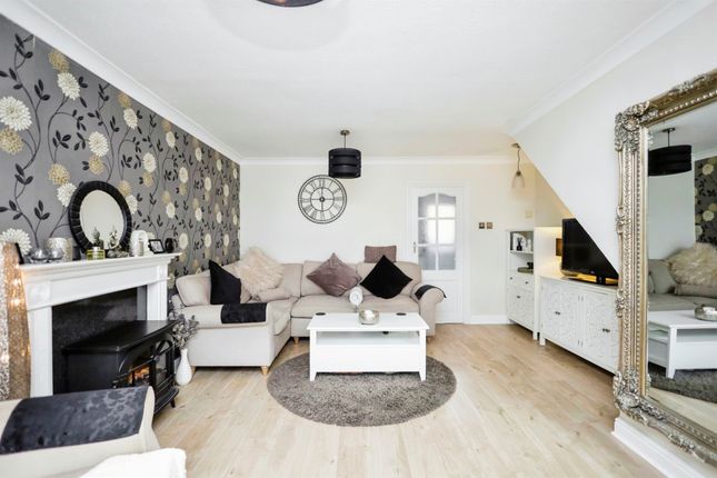 Terraced house for sale in Dunvan Close, Lewes