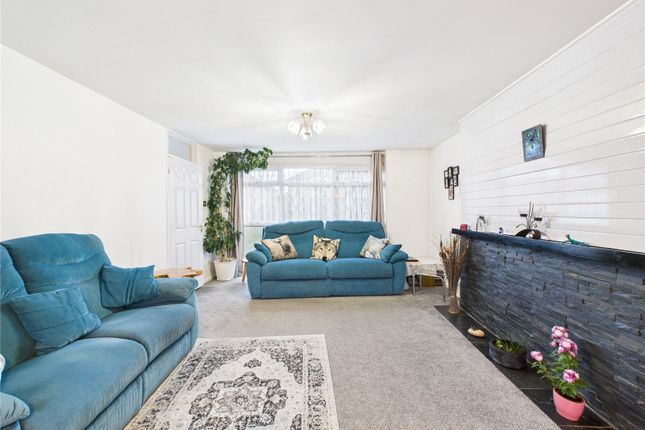 73, Hengrove Lane, Bristol photo 3