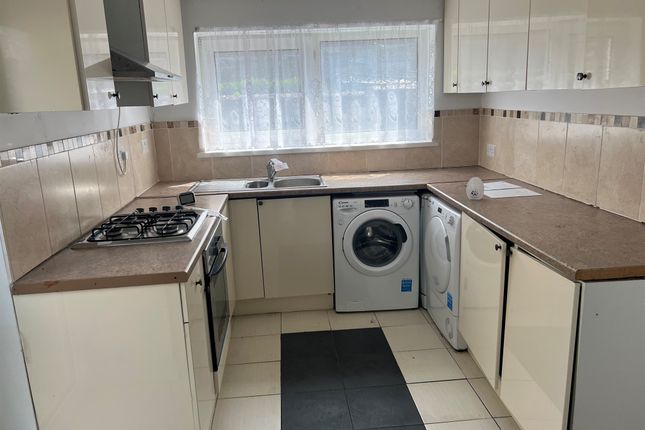28, Brokesby Road, Swansea photo 5