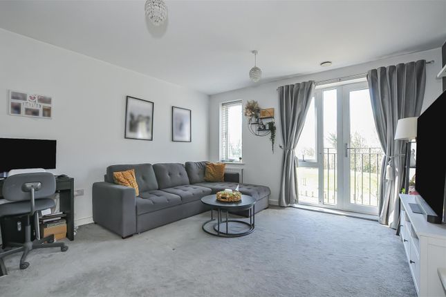 Flat 7 Waddington House, Barnes Wallis Way, St. Albans photo 2