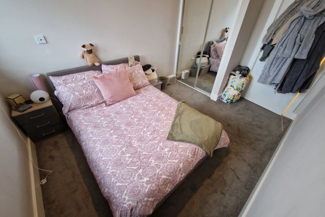 103 Greenleigh Court,, Leeds photo 4