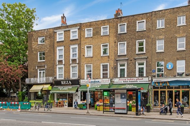 Flat to rent in Kensington High Street, London