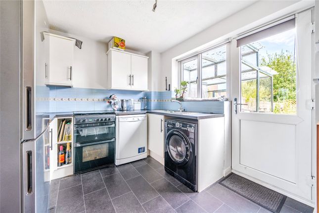 17, York Close, Petersfield photo 4