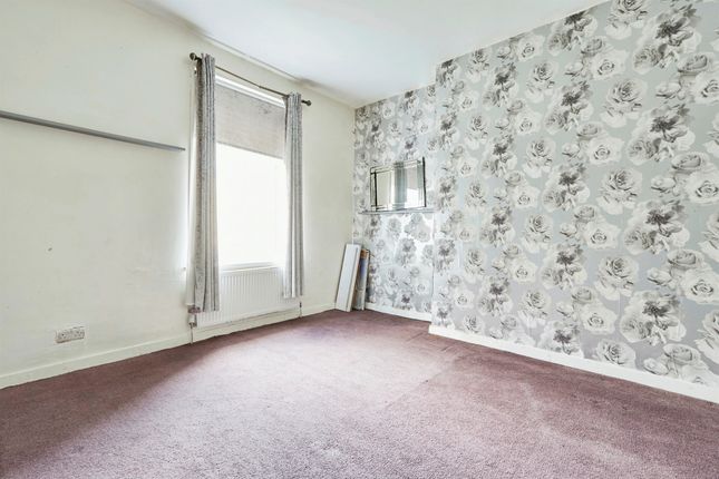 Terraced house for sale in Redcliffe Street, Keighley
