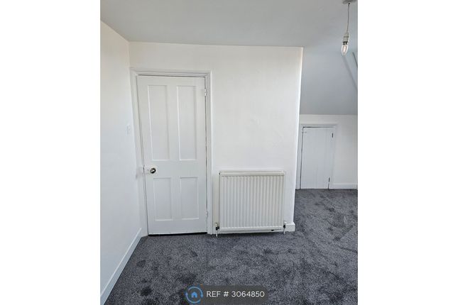 Flat, Rosenthal Road Catford, London photo 5