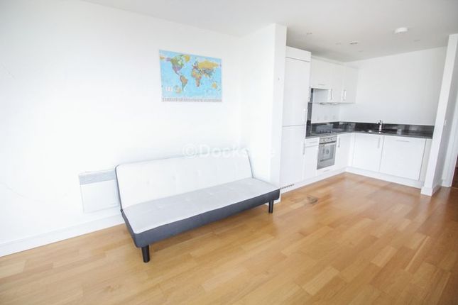 Flat to rent in The Quays, Dock Head Road, Chatham Maritime
