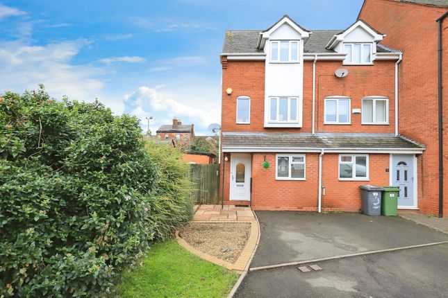 Thumbnail Town house for sale in Mill Croft, Bilston