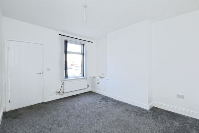 380, Gateford Road, Worksop photo 4