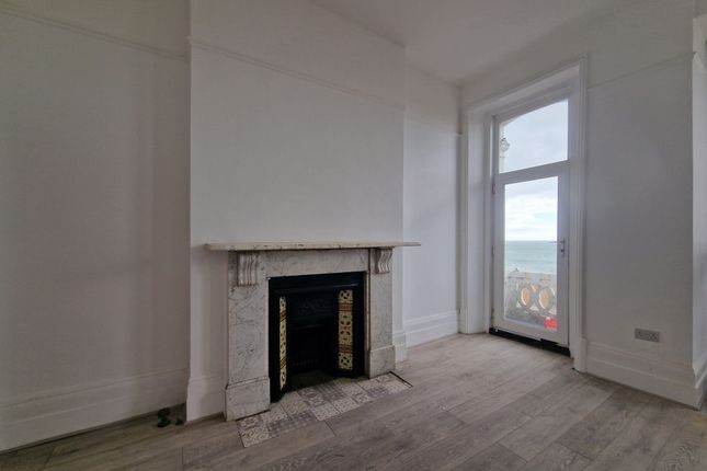 Flat D 5, Prince of Wales Terrace, Deal photo 3