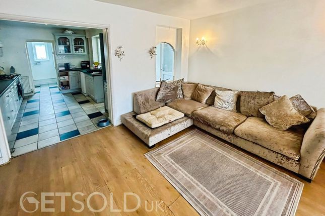 20, Northbrook Road, Swindon photo 2
