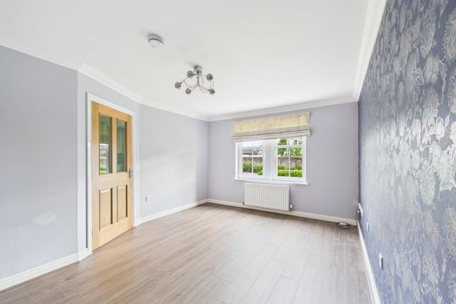 16 Loaningdale Avenue, Biggar photo 2