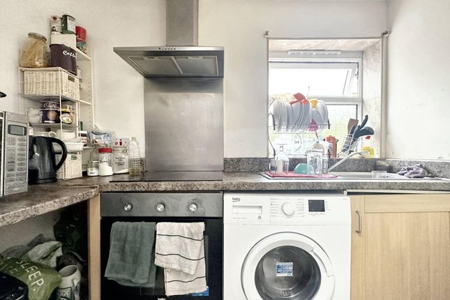 Flat 2, Rear Off 38 Hill Street, Totterdown, Bristol photo 2
