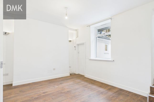 62 John Street, Bridgend photo 2