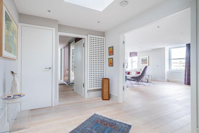 Flat 27, Manor House Court W9 2Pz-4-Low-Res.Jpg