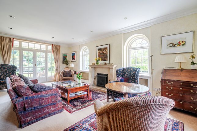 Lyon, 2, Oakleigh Park Avenue, Chislehurst photo 2