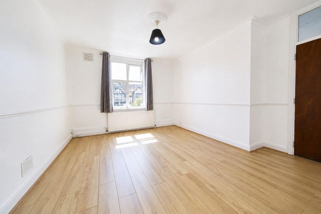 251A, Oakleigh Road North, London photo 2