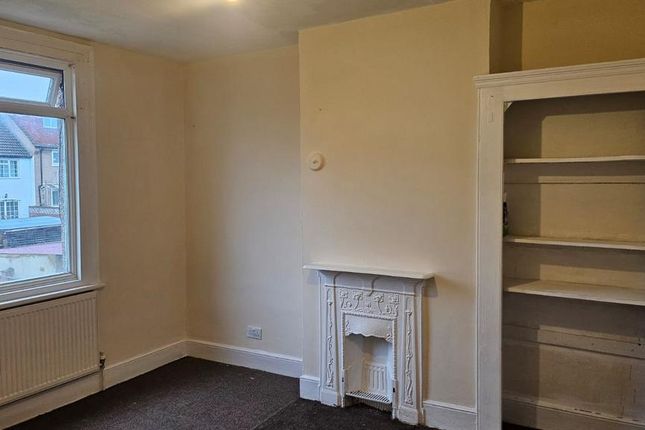 55, Smithies Road, London photo 4
