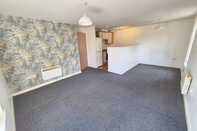29, Ivatt Drive, Crewe photo 2
