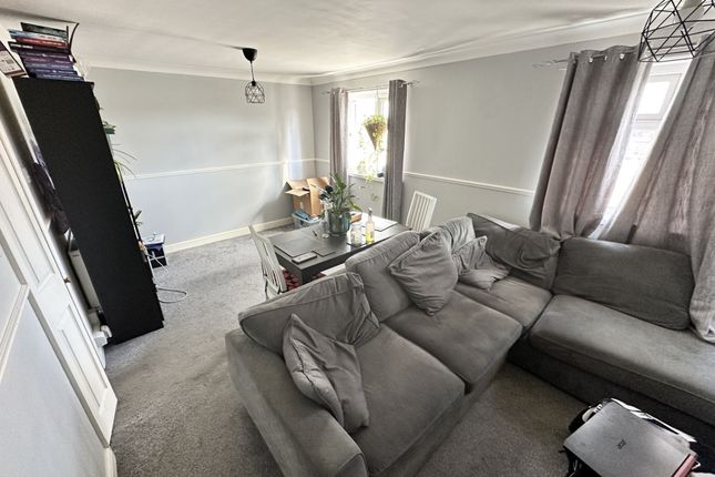 79, St Johns Road, Yeovil photo 3