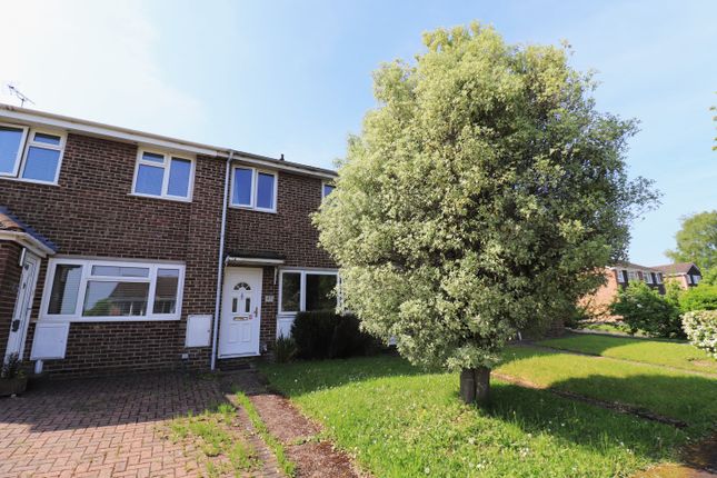 Terraced house to rent in Cranbourne Park, Hedge End, Southampton