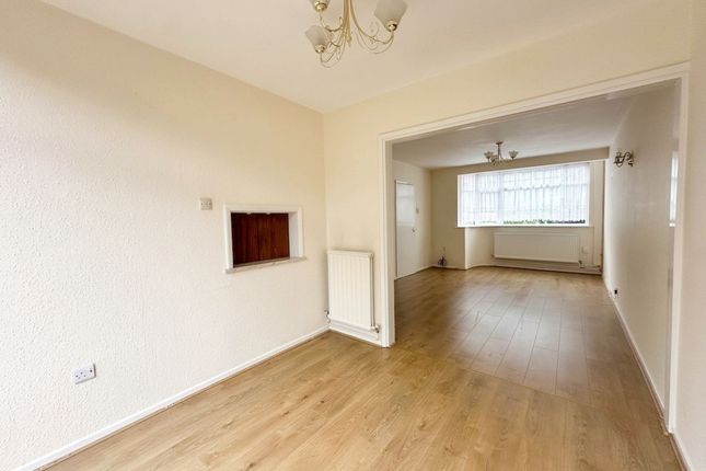 3 Glenfield Road, Leicester photo 3
