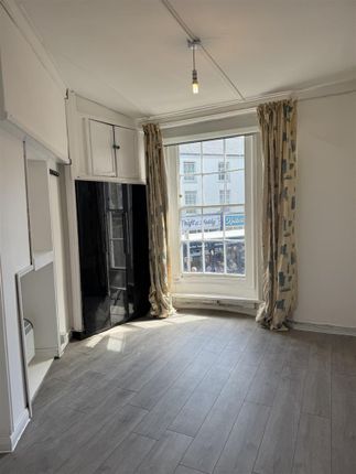 First floor flat, Flat 1 2A, Regent Street, Teignmouth photo 5