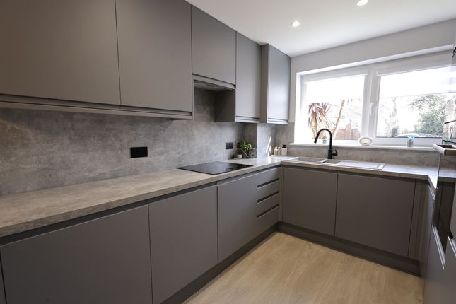66 Archates Avenue, Grays photo 5