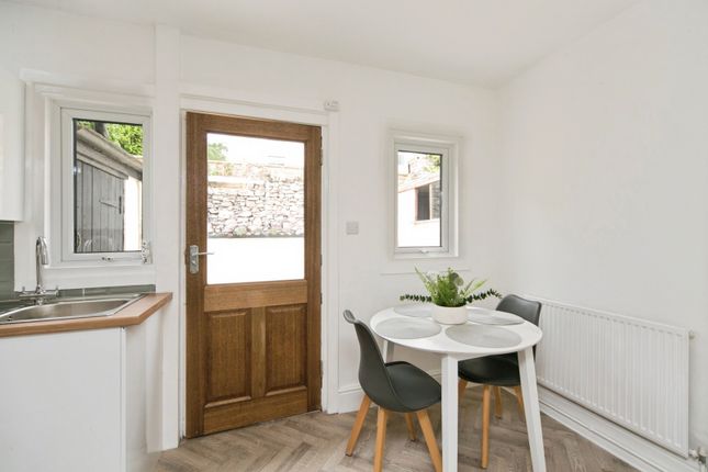 Flat 1, 33, Llewelyn Road, Conwy photo 4